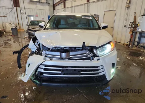 2019 Toyota Highlander Se from USA, damaged, VIN 5TDJZRFH8KS623524